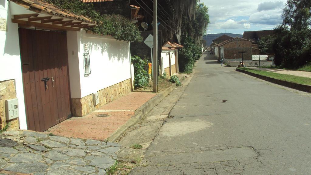 Отель Casa Leo Вилья-де-Лейва Экстерьер фото